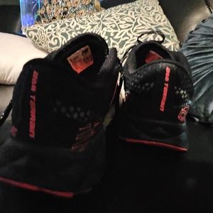 New Balance 690AT Speed Ride All Terrain Sneakers